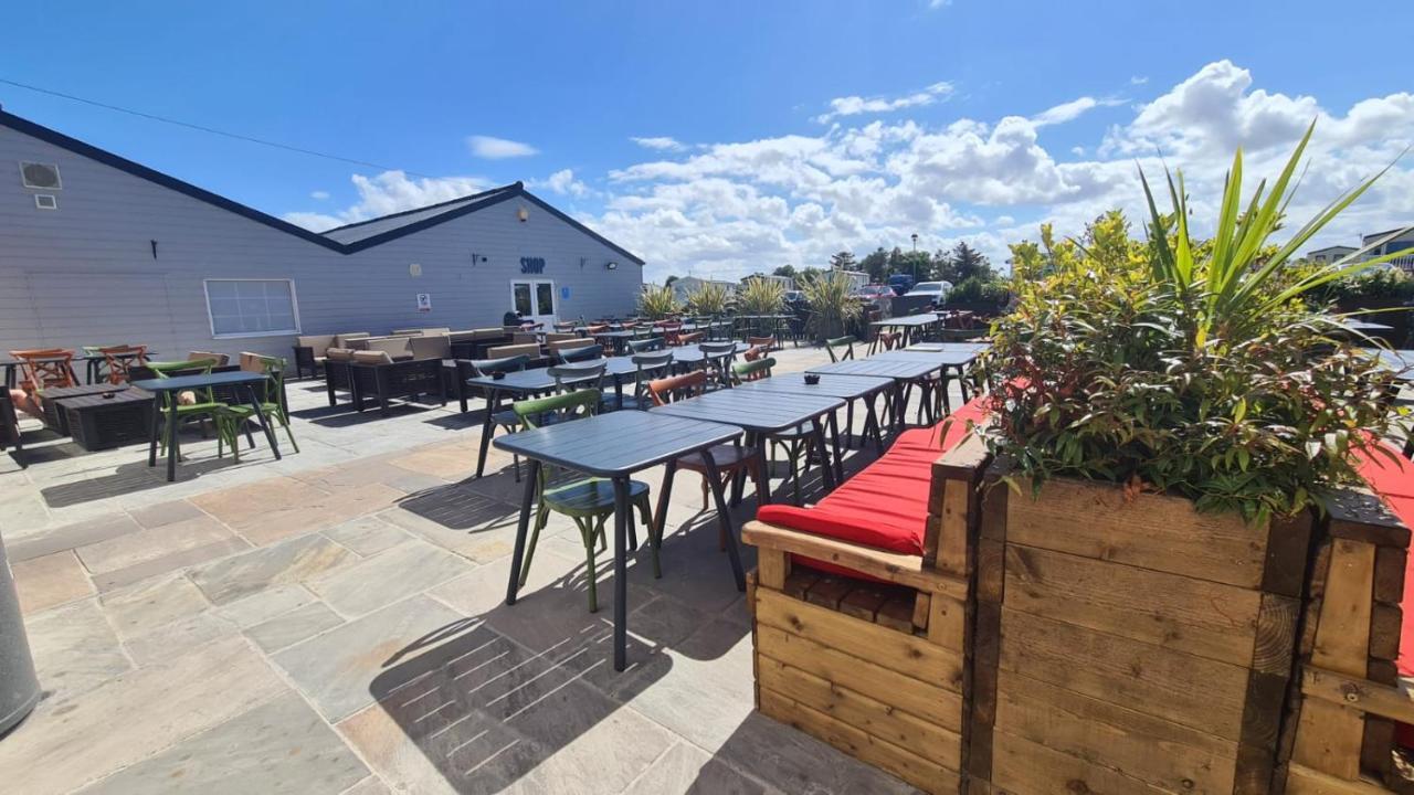 Lyons Retreat Apartment Lossiemouth ภายนอก รูปภาพ